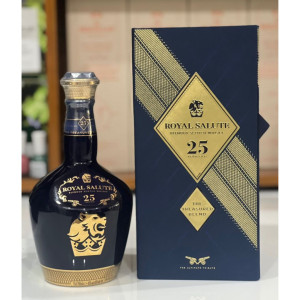 ruou-chivas-25-royal-salute-blended-scotch-whisky