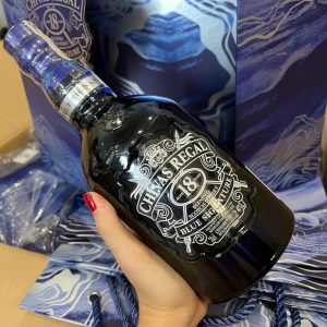 ruou-chivas-regal-18-nam-blue-signature