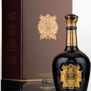 ruou-chivas-regal-royal-salute-38-nam