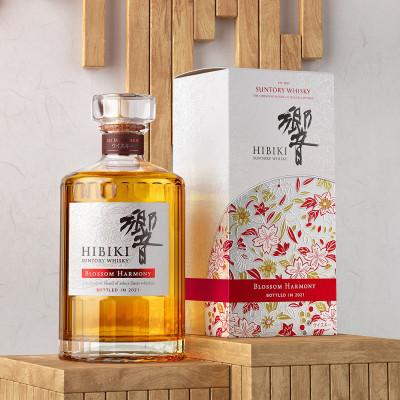 ruou-hibiki-suntory-whisky-blossom-harmony