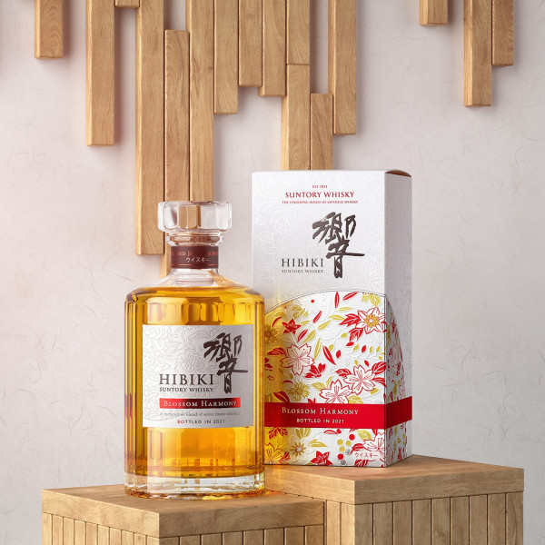 ruou-hibiki-suntory-whisky-blossom-harmony