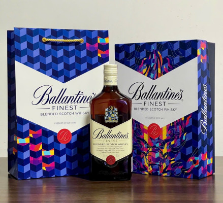 ballantines-finest-hop-qua-tet-2024