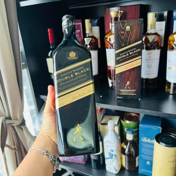 ruou-johnnie-walker-double-black