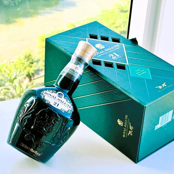 chivas-21-green-royal-salute