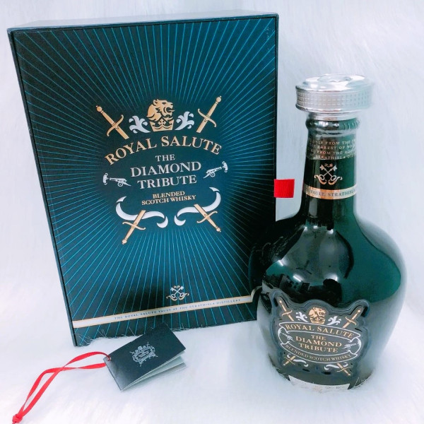 chivas-diamond-tribute-royal-salute