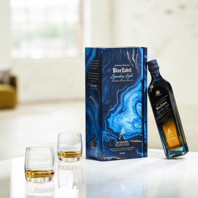 johnnie-walker-blue-label-legendary-eight