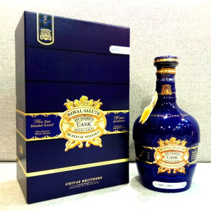 ruou-chivas-100-royal-salute-hundred-cask