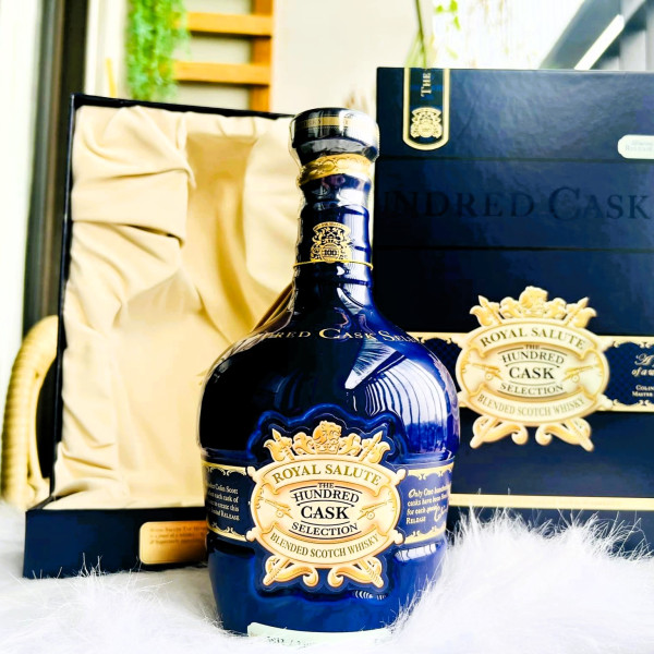 ruou-chivas-100-royal-salute-hundred-cask