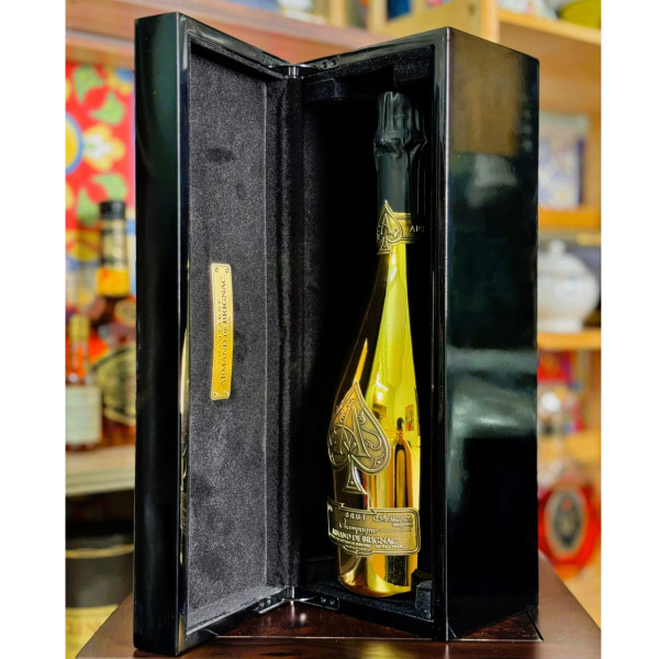 champagne-armand-de-brignac-gold-brut-champagne-at-bich