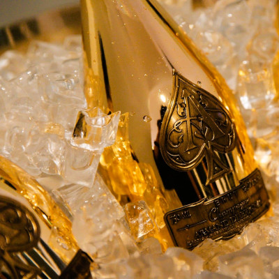 champagne-armand-de-brignac-gold-brut-champagne-at-bich