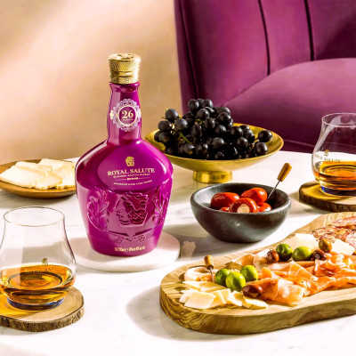 chivas-26-mau-moi-royal-salute-26-amarone-wine-cask