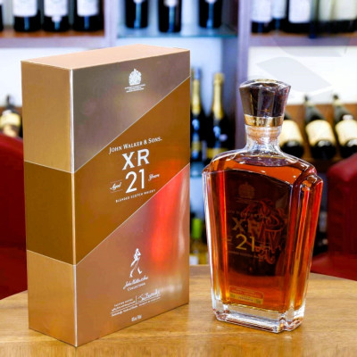 johnnie-walker-&-son-xr-21