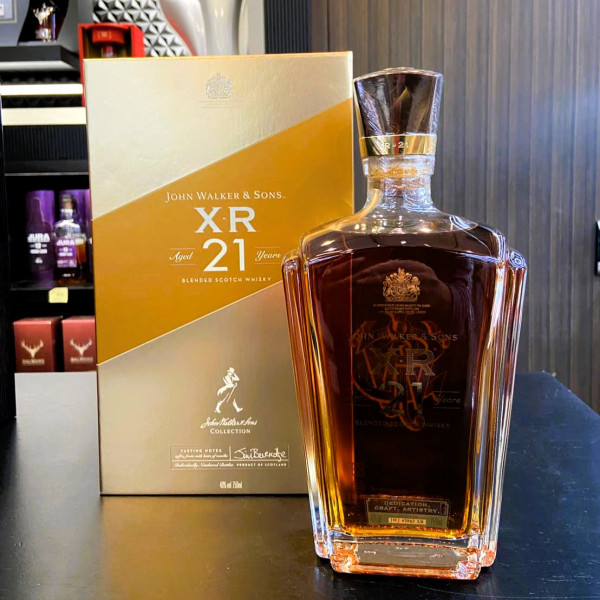 johnnie-walker-&-son-xr-21