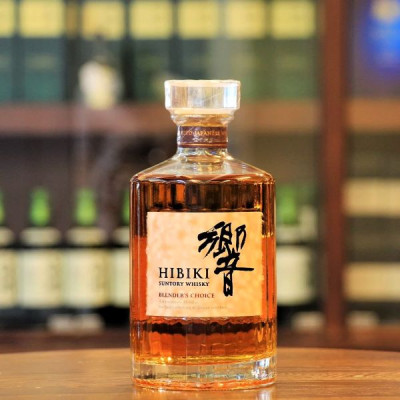 Hibiki-Blenders-Choice-Japanese-Blended-Whisky